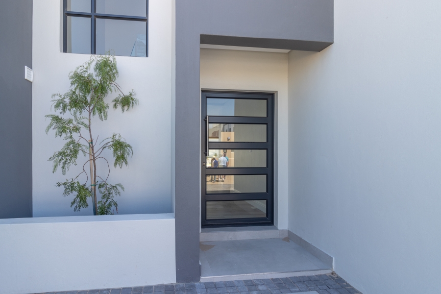 4 Bedroom Property for Sale in Sandown Western Cape